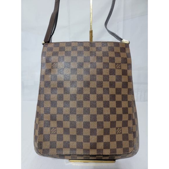 Authentic LOUIS VUITTONDamier Ebene Musette Salsa GM - Picture 9 of 13